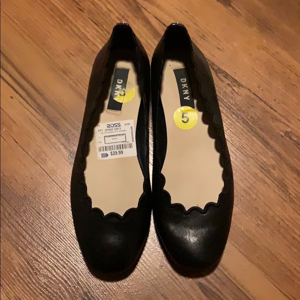 DKNY women shoes leather size 5